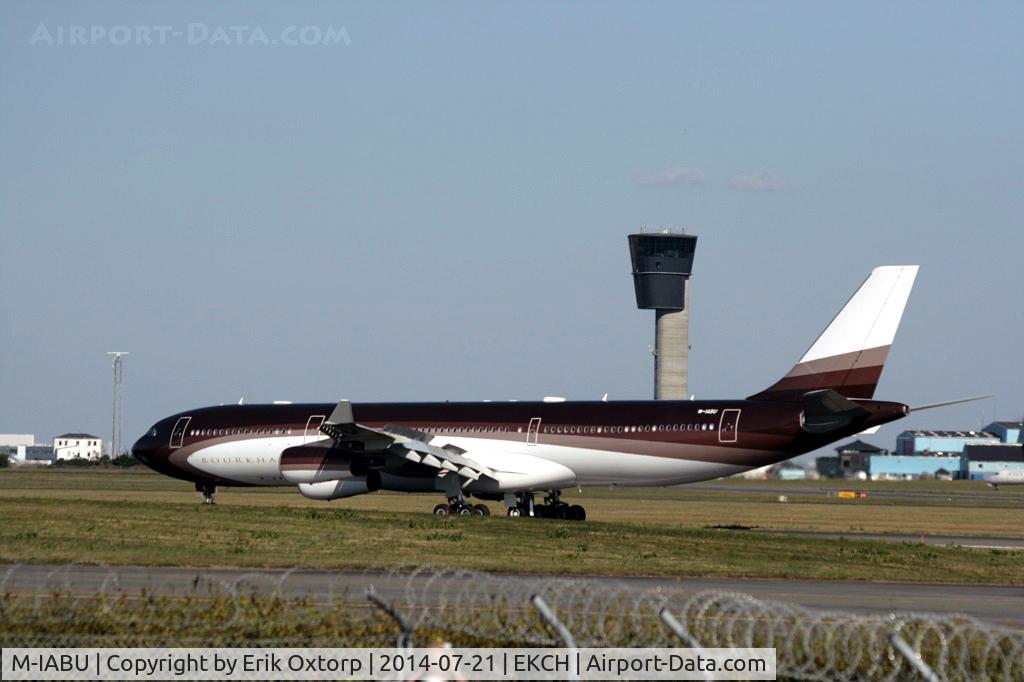 M-IABU, 2008 Airbus A340-313X C/N 955, M.IABU arrived rw 04L