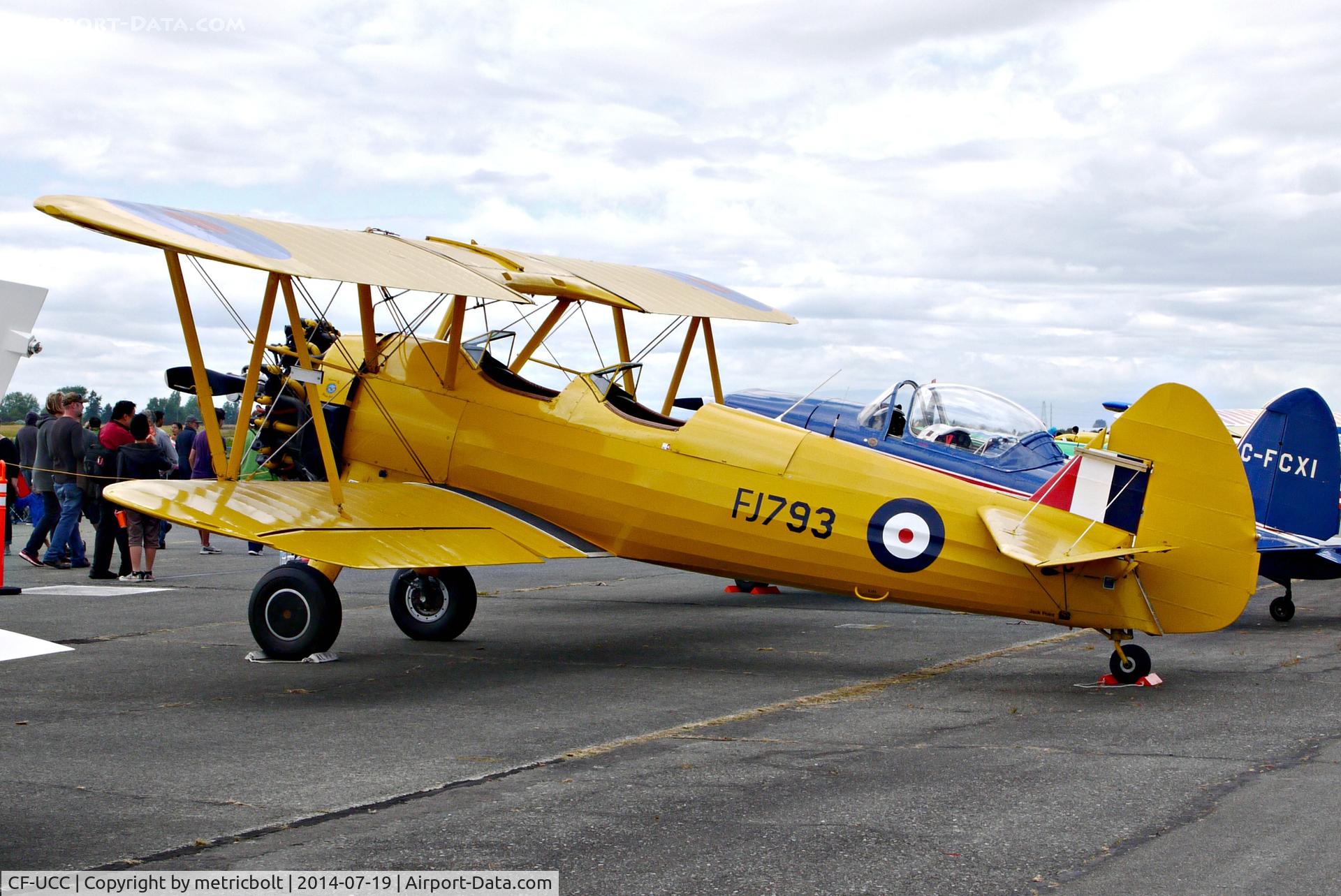 CF-UCC, 1940 Boeing A75N1 C/N 75-8521, Boundary Bay Airshow