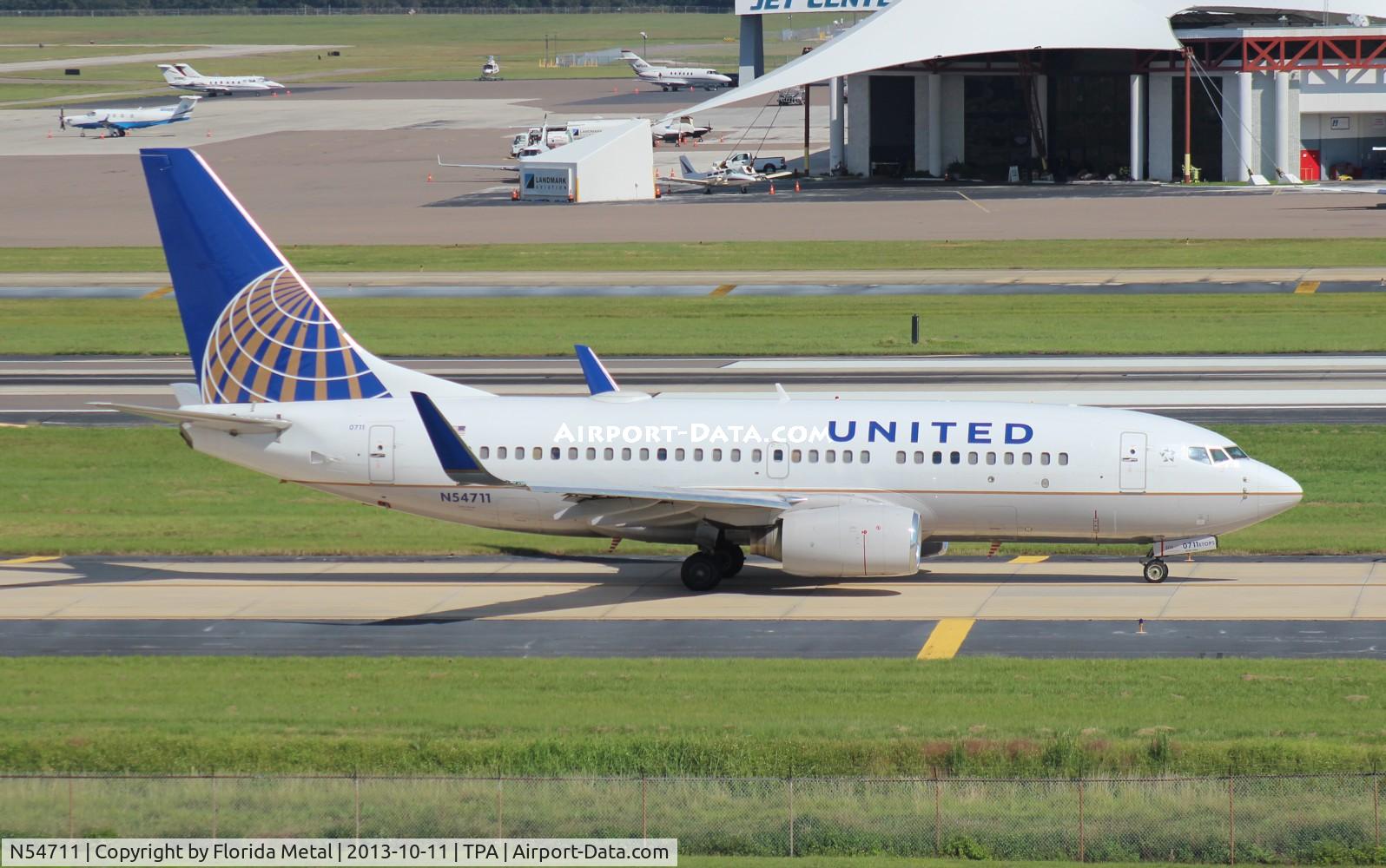 N54711, 1998 Boeing 737-724 C/N 28782, United 737-700