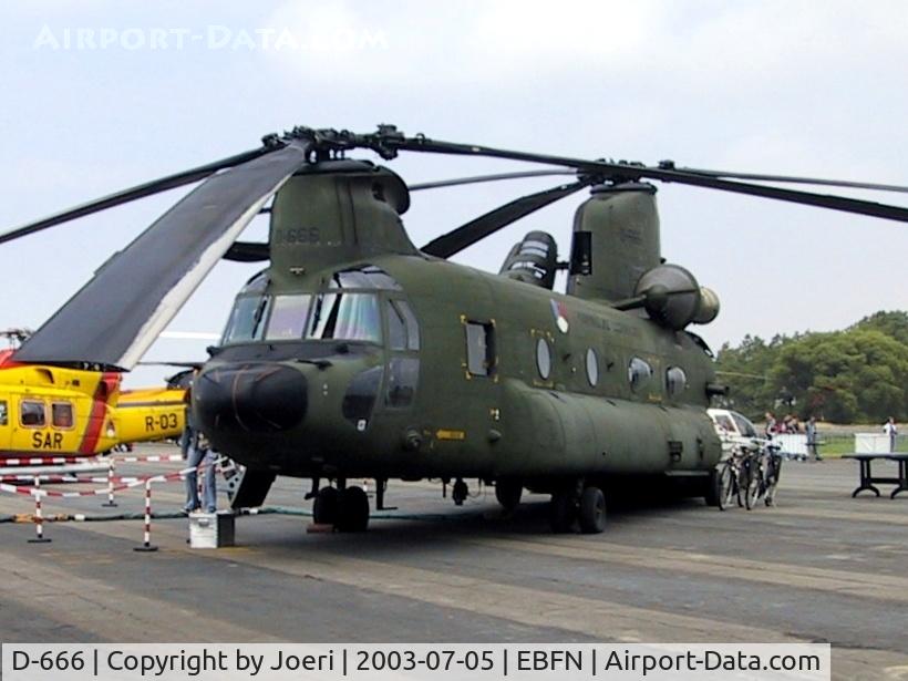 D-666, 1976 Boeing CH-47D Chinook C/N M.3666/NL-006, Koksijde Air Show 2003