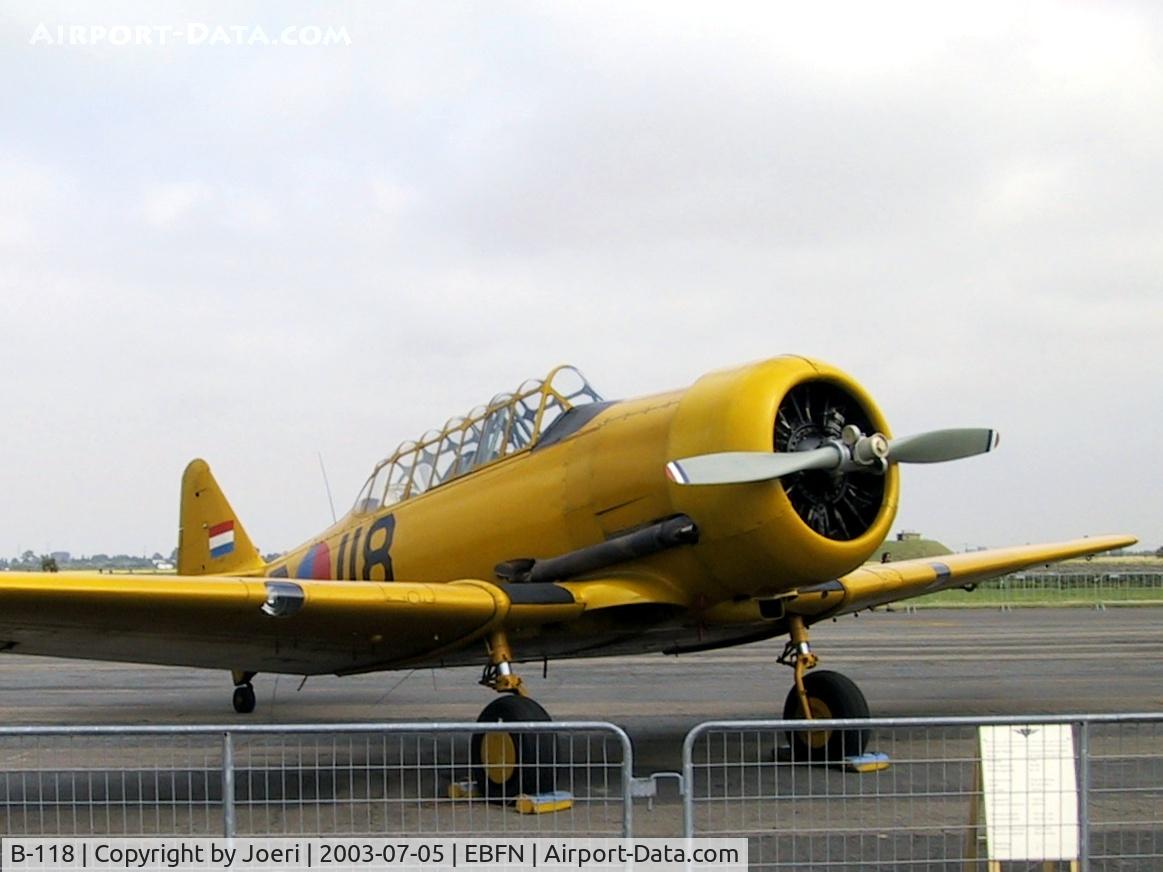 B-118, 1943 North American AT-16ND Harvard IIB C/N 14A-1467, Koksijde Air Show 2003