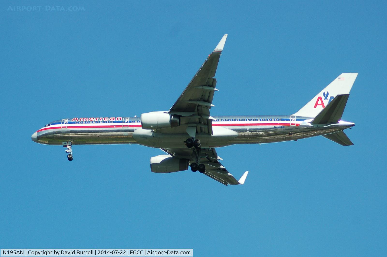 N195AN, 2001 Boeing 757-223 C/N 32389, American Airlines Boeing 757-223 N195AN on approach to Manchester Airport.
