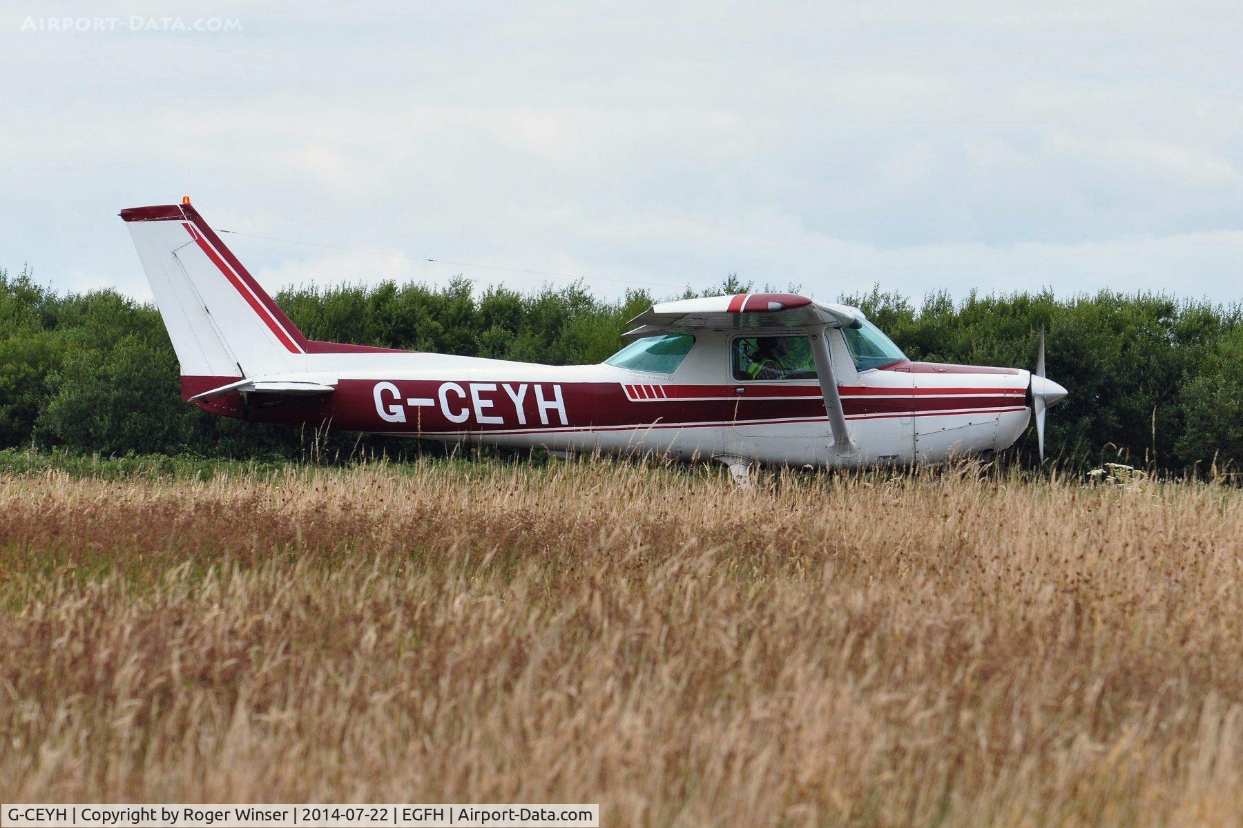 G-CEYH, 1978 Cessna 152 C/N 15282689, Visiting Cessna 152 operated by Cornwall Flying Club.