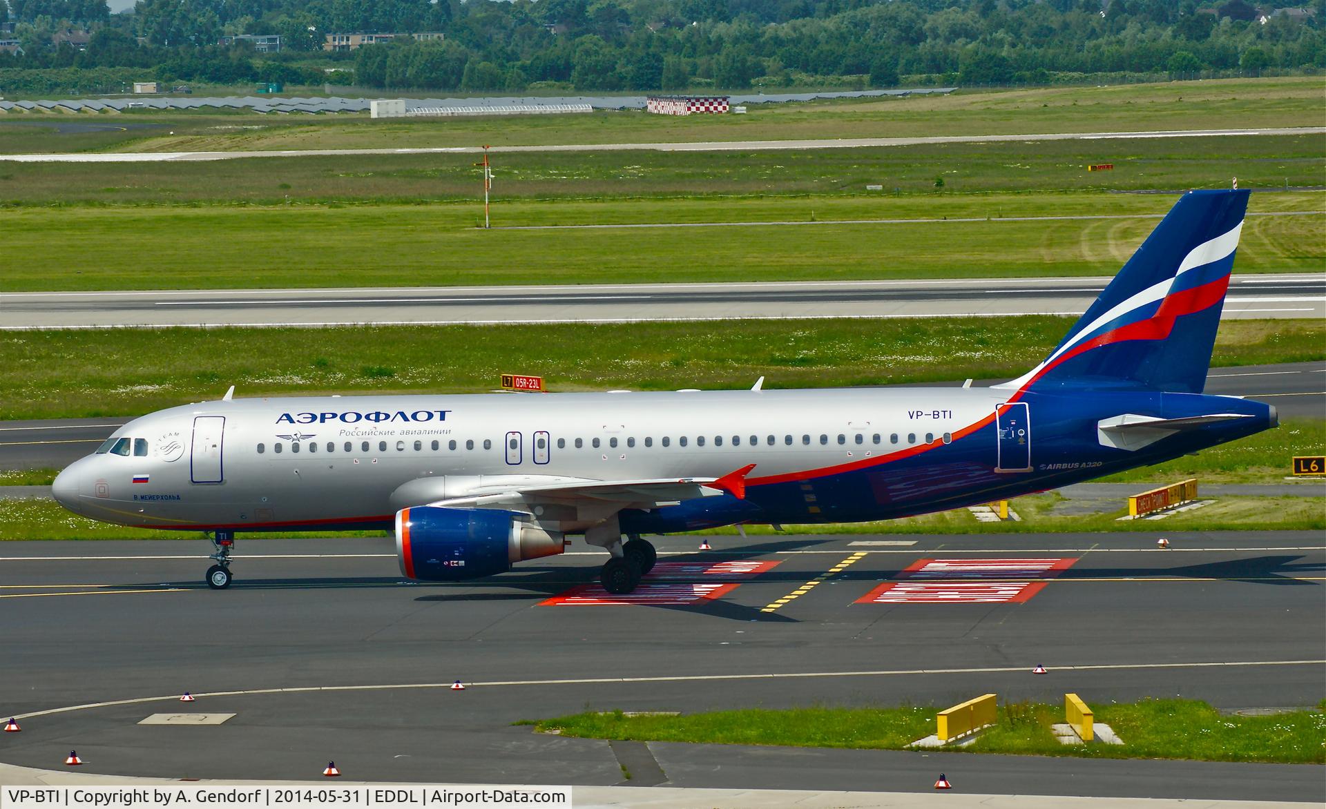 VP-BTI, 2013 Airbus A320-214 C/N 5873, Aeroflot, is here taxiing to the gate at Düsseldorf Int'l(EDDL)