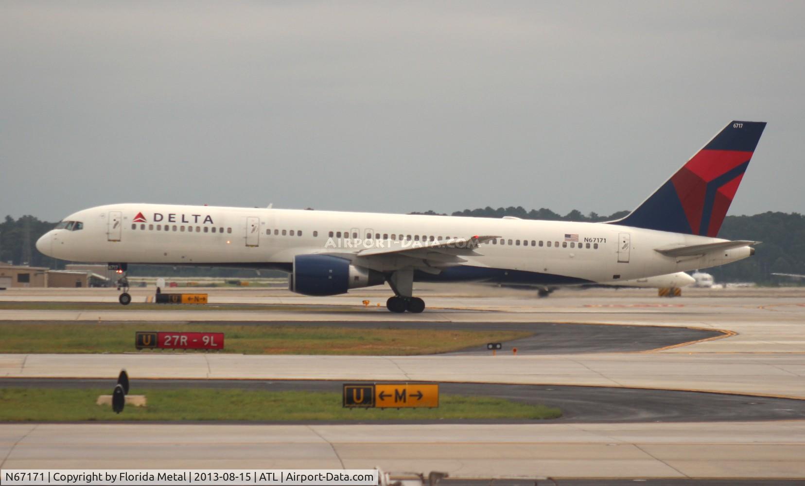N67171, 2001 Boeing 757-232 C/N 30839, Delta 757-200