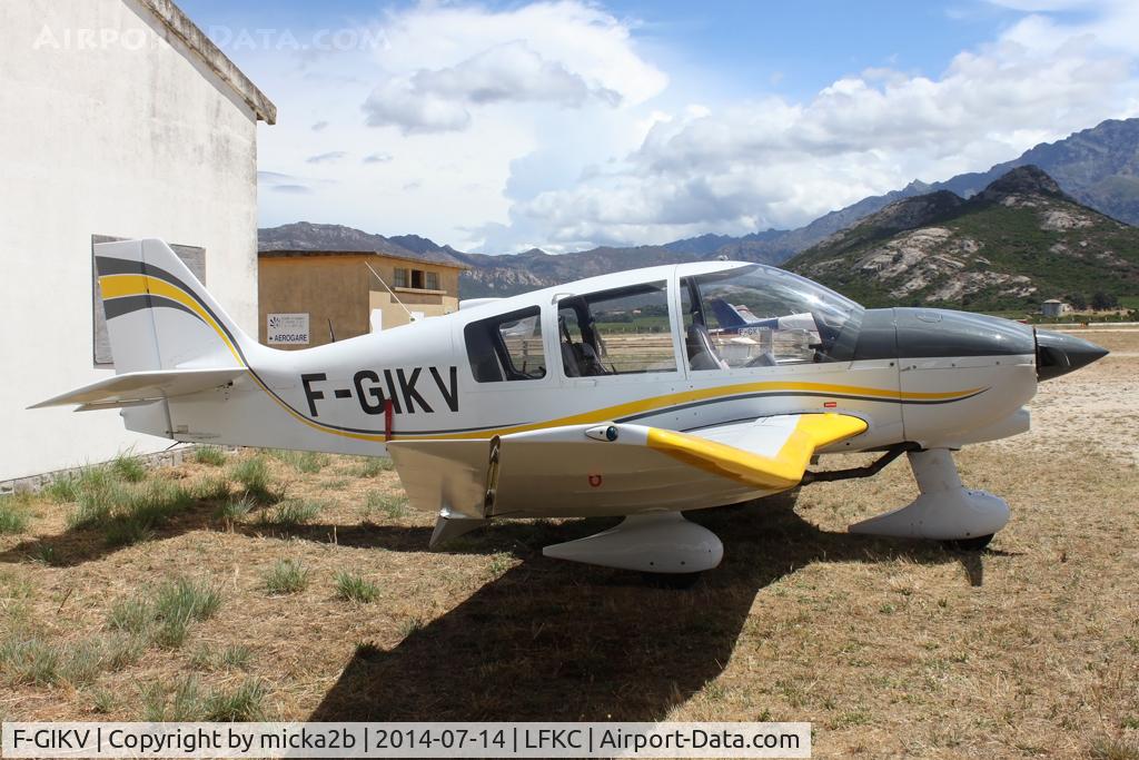 F-GIKV, Robin DR-400-180 Regent Regent C/N 1951, Parked