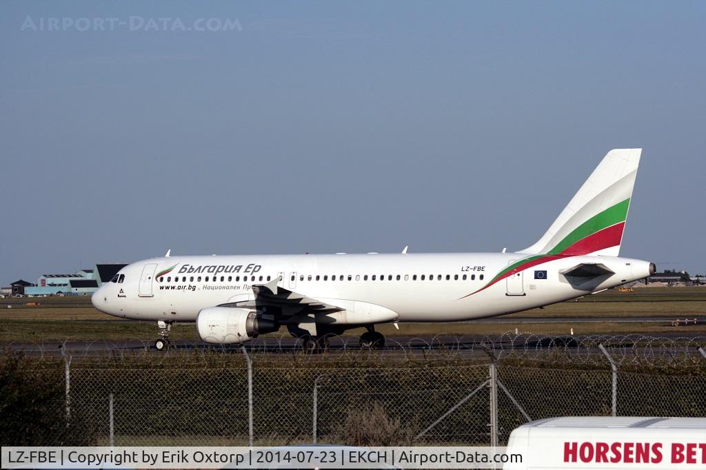 LZ-FBE, 2009 Airbus A320-214 C/N 3780, LZ-FBE arrived rw 04L