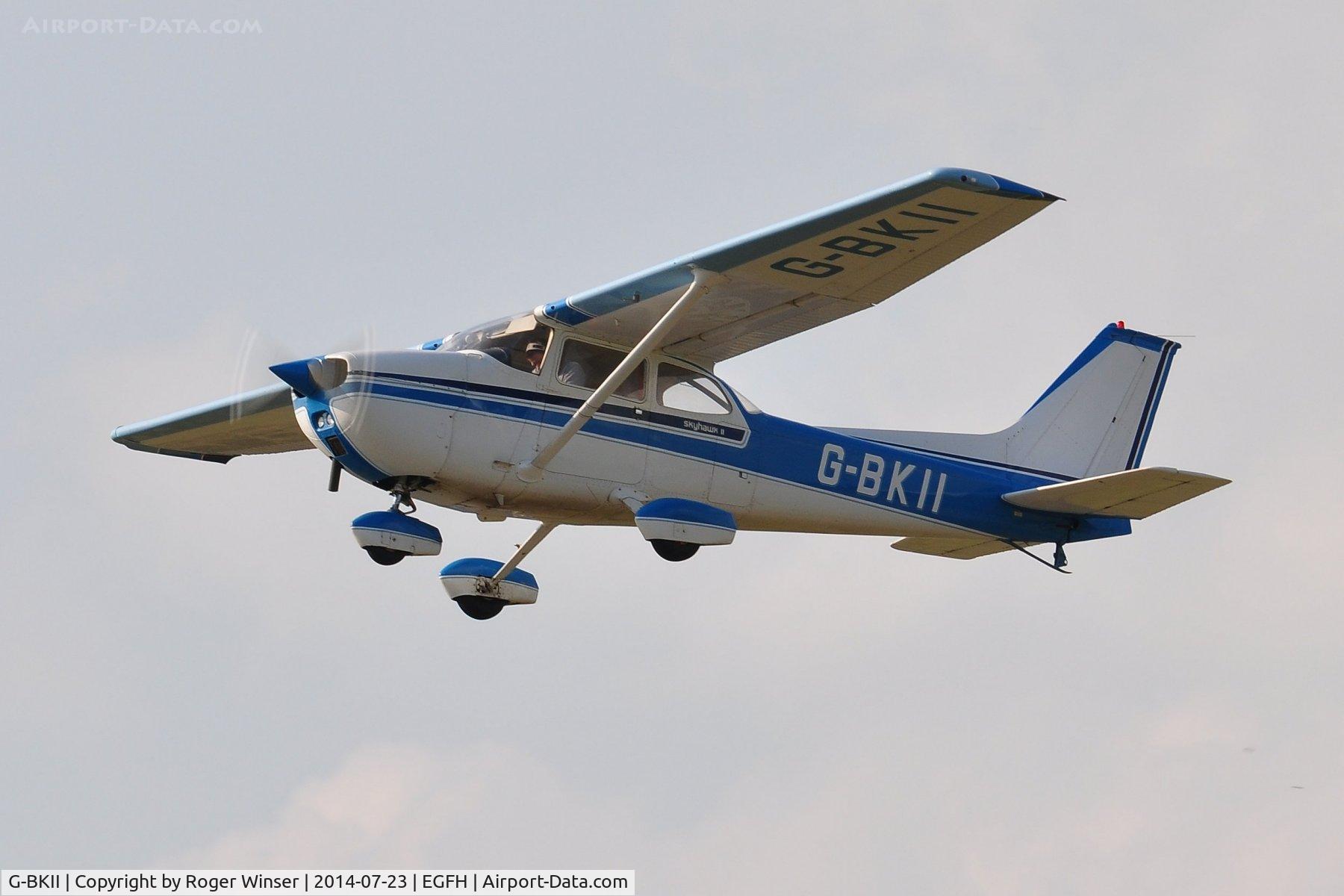 G-BKII, 1975 Reims F172M ll Skyhawk C/N 1370, Visiting Reims/Cessna Skyhawk II departing Runway 22.