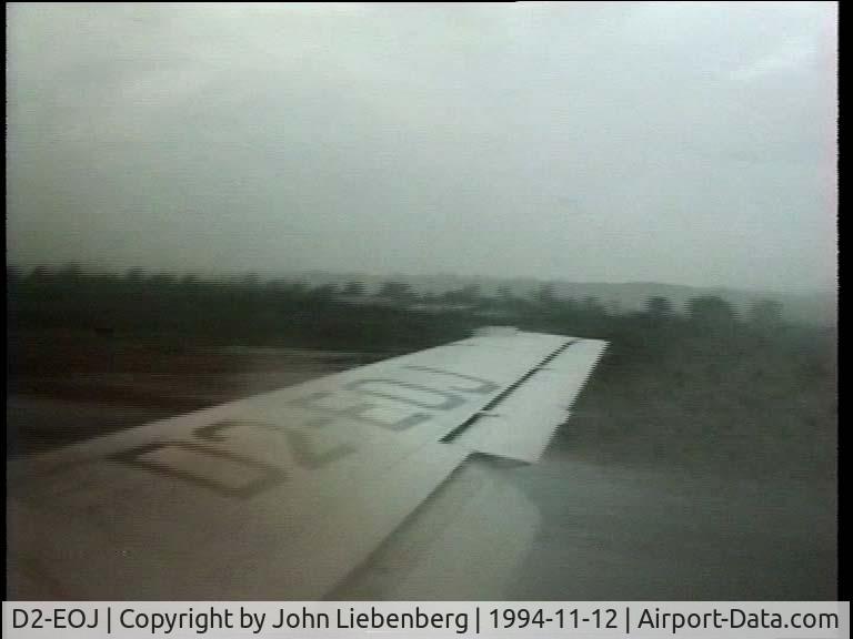 D2-EOJ, 1990 Beech 200 Super King Air C/N BB-1371, last moments in D2-EOJ. We flew from Catumbela to Huambo some days after Unita had left Huambo.