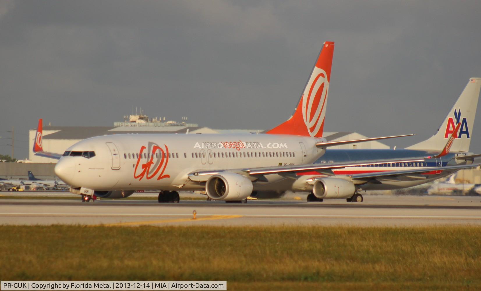 PR-GUK, 2011 Boeing 737-8EH C/N 35852, GOL 737-800