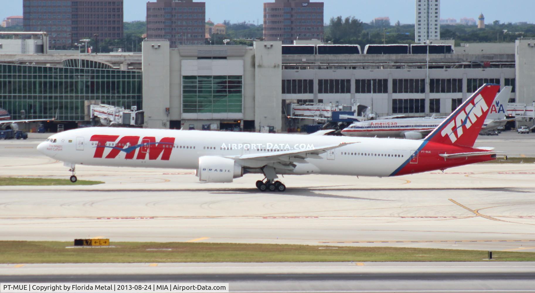 PT-MUE, 2012 Boeing 777-32W/ER C/N 38886, TAM 777-300