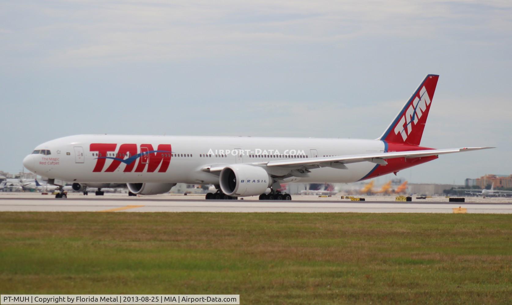 PT-MUH, 2012 Boeing 777-32W/ER C/N 38889, TAM 777-300