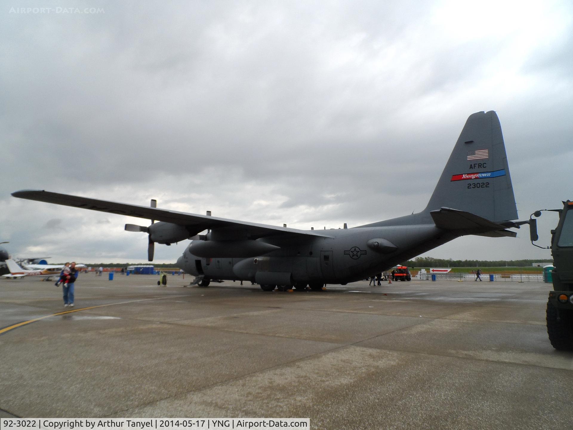 92-3022, Lockheed C-130H Hercules C/N 382-5313, On display @ the 2014 Youngstown Airshow