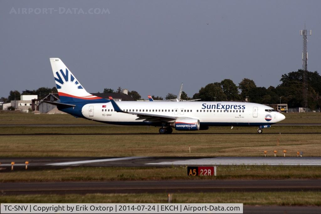 TC-SNV, 1998 Boeing 737-86J C/N 28072, TC-SNV arrived on rw 04L