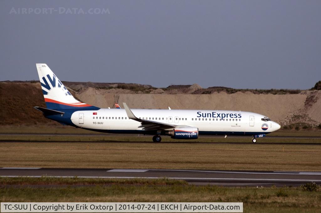 TC-SUU, 2001 Boeing 737-86Q C/N 30274, TC-SUU arrived rw 04L