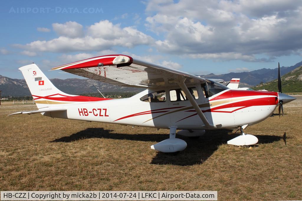 HB-CZZ, 2007 Cessna 182T Skylane C/N 18281896, Parked