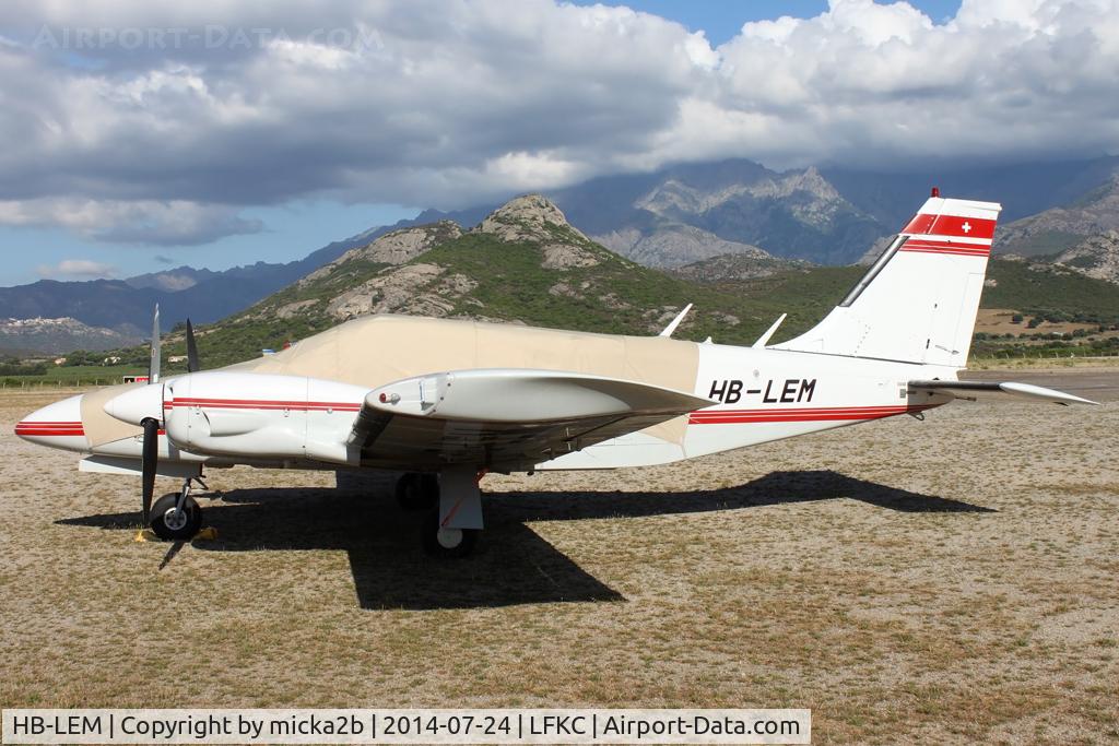 HB-LEM, 1973 Piper PA-34-200 Seneca C/N 34-7350327, Parked