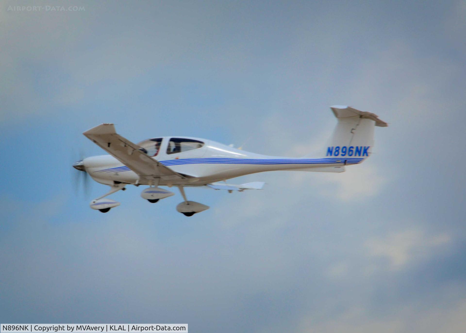 N896NK, Diamond DA-40 Diamond Star C/N 40.792, 2014 Sun n Fun
