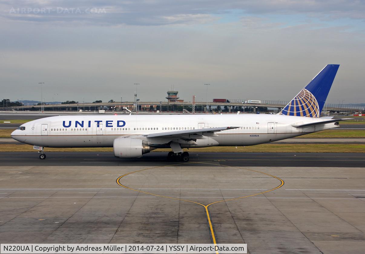 N220UA, 2001 Boeing 777-222 C/N 30223, Departure to San Francisco.