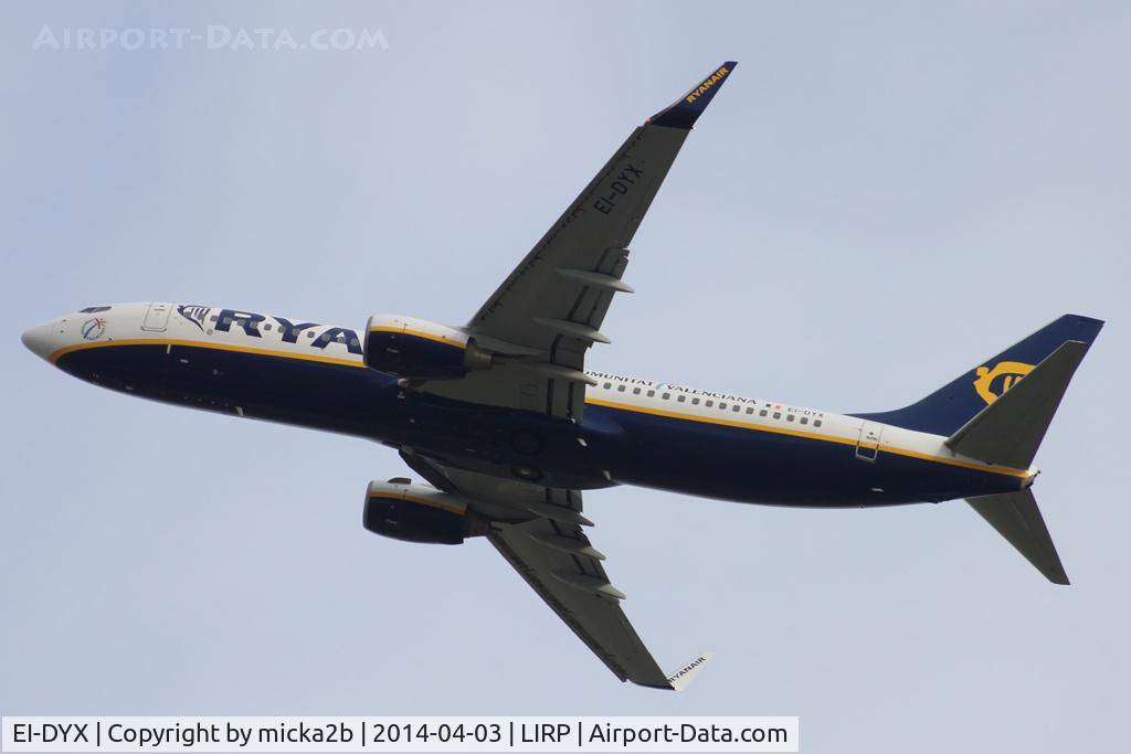 EI-DYX, 2008 Boeing 737-8AS C/N 37517, Take off