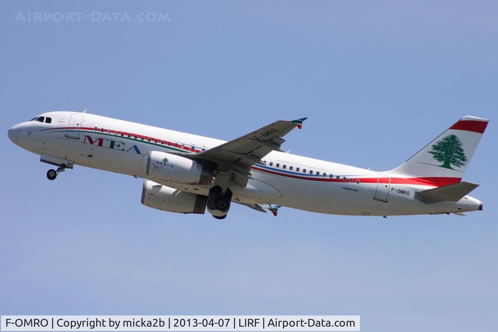 F-OMRO, 2010 Airbus A320-232 C/N 4296, Take off