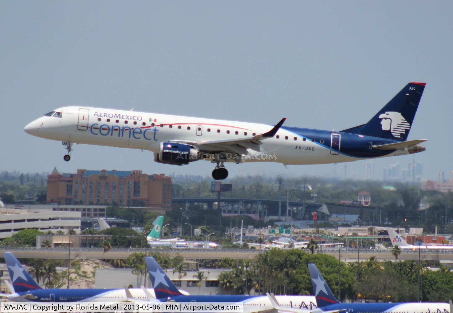 XA-JAC, 2009 Embraer 190LR (ERJ-190-100LR) C/N 19000248, Aeromexico Connect E190