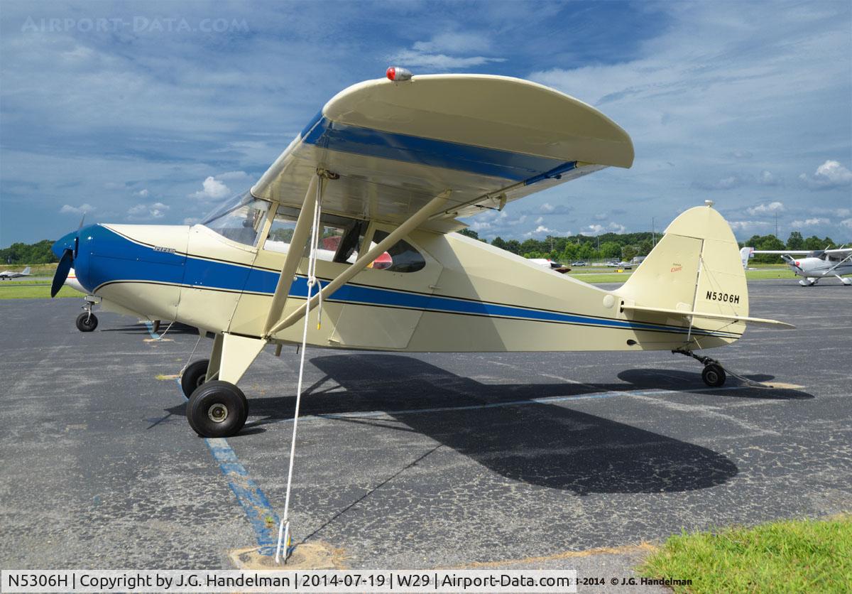 N5306H, 1949 Piper PA-16 Clipper C/N 16-110, At Bay Bridge Airport MD.