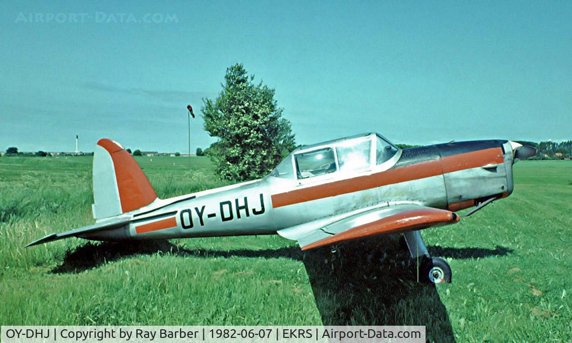 OY-DHJ, 1952 De Havilland DHC-1 Chipmunk 21 C/N C1/0470, De Havilland Canada DHC-1 Chipmunk 21 [C1/0470] Ringsted~OY 07/06/1982. From a slide.