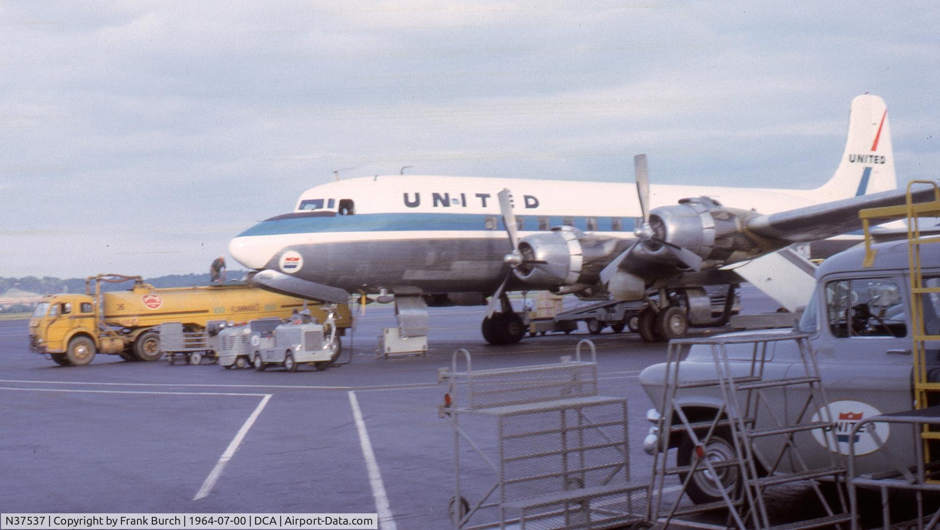 N37537, 1948 Douglas DC-6 C/N 43025, Jul or Aug 1964