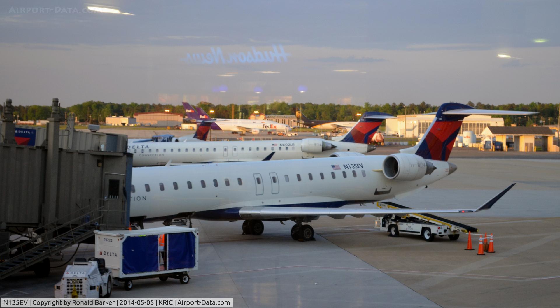 N135EV, 2009 Bombardier CRJ-900ER (CL-600-2D24) C/N 15225, At the gate Richmond