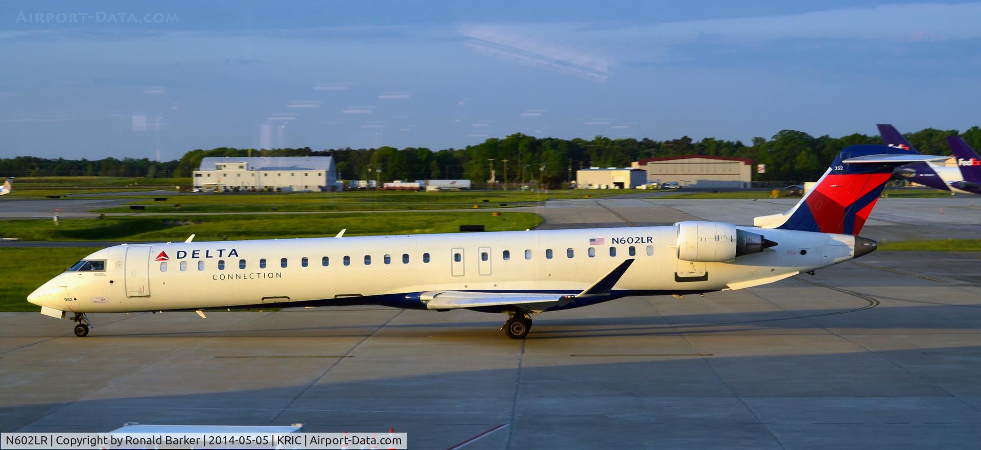 N602LR, 2008 Bombardier CRJ-900ER (CL-600-2D24) C/N 15151, Taxi Richmond