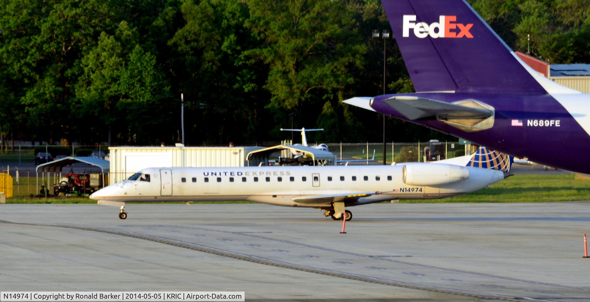 N14974, 1999 Embraer ERJ-145LR (EMB-145LR) C/N 145161, Taxi Richmond