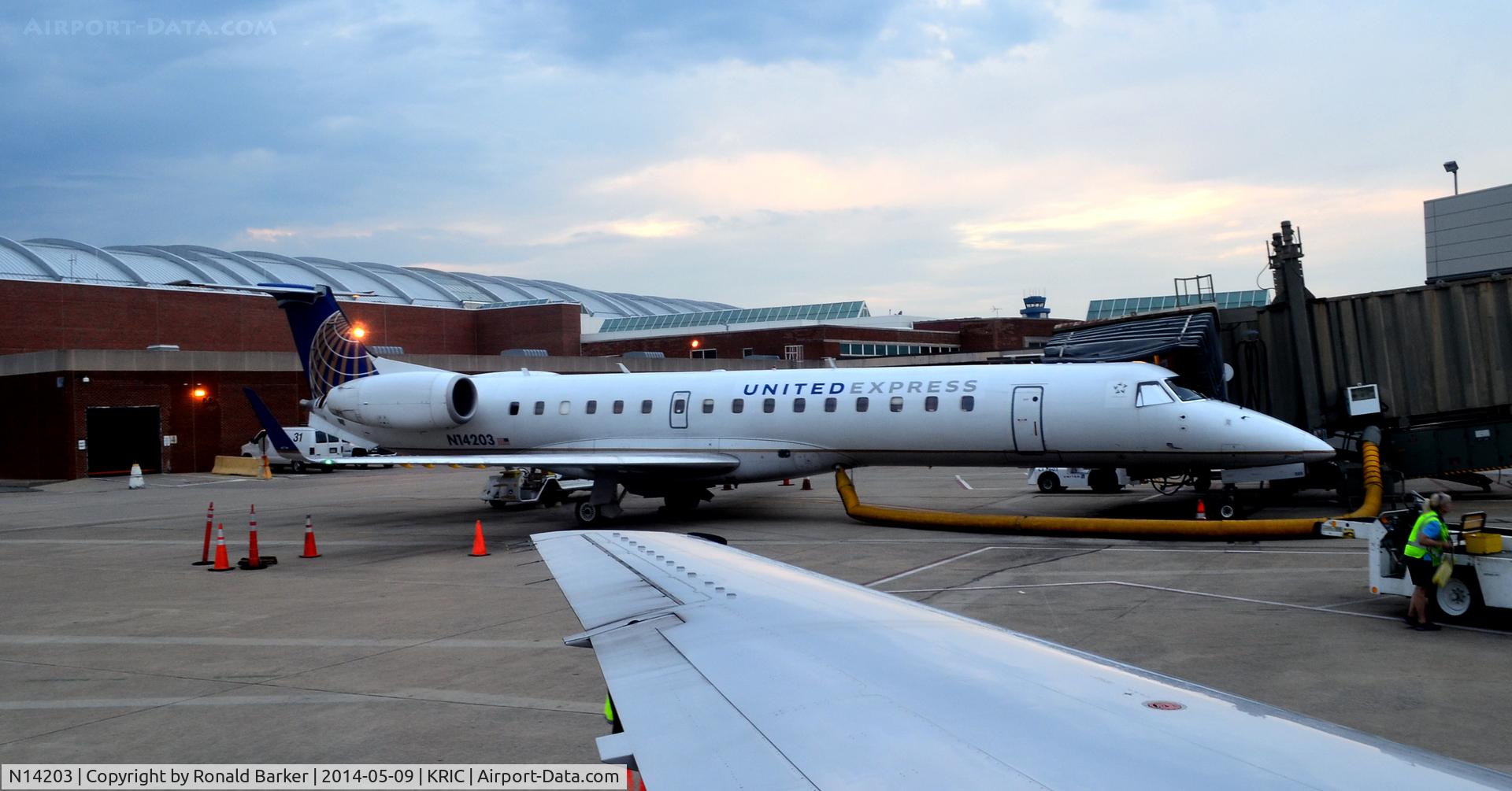 N14203, 2006 Embraer ERJ-145XR (EMB-145XR) C/N 14500964, At the gate Richmond