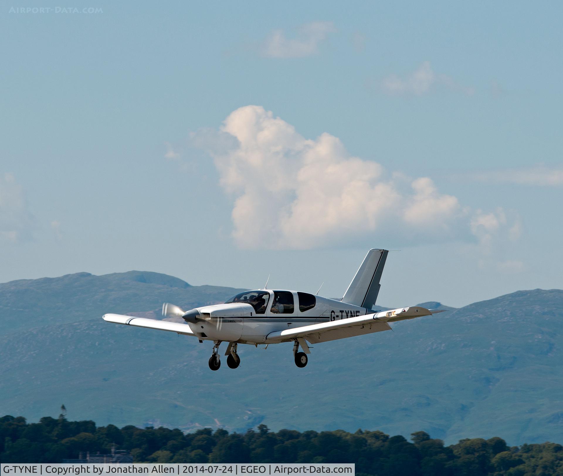 G-TYNE, 1992 Socata TB-20 Trinidad C/N 1523, About to land on Runway 19, Oban Airport.
