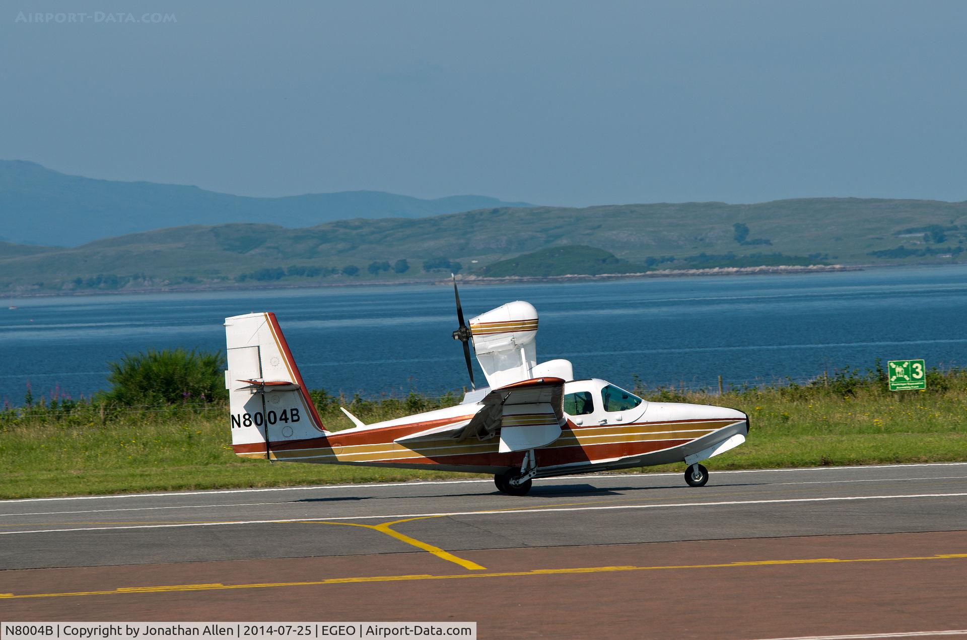 N8004B, 1980 Consolidated Aeronautics Inc. Lake LA-4-200 C/N 1022, Heading for the parking area after landing at Oban Airport.