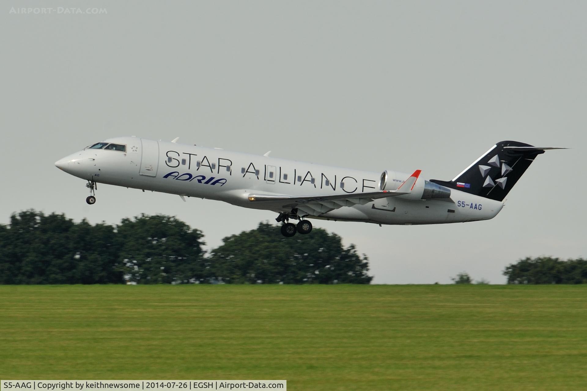 S5-AAG, 2000 Canadair CRJ-200LR (CL-600-2B19) C/N 7384, Taking Off.