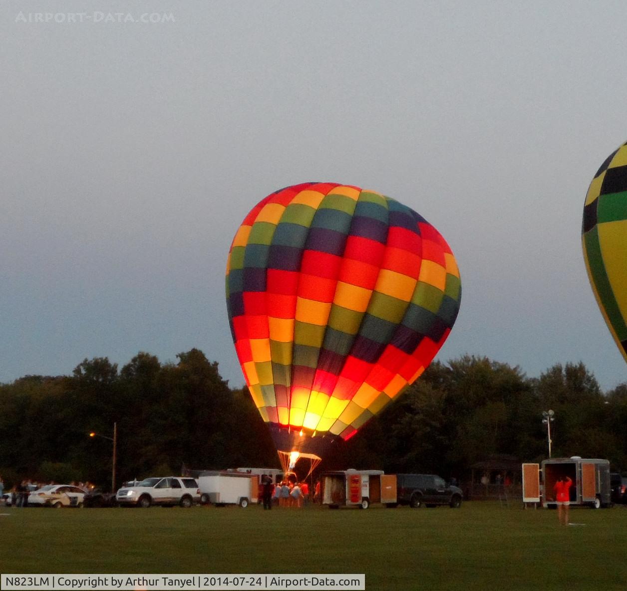 N823LM, Balloon Works FIREFLY 7-15 C/N F7-898, Preparing for the 2014 Western PA Balloon Festival light up night
