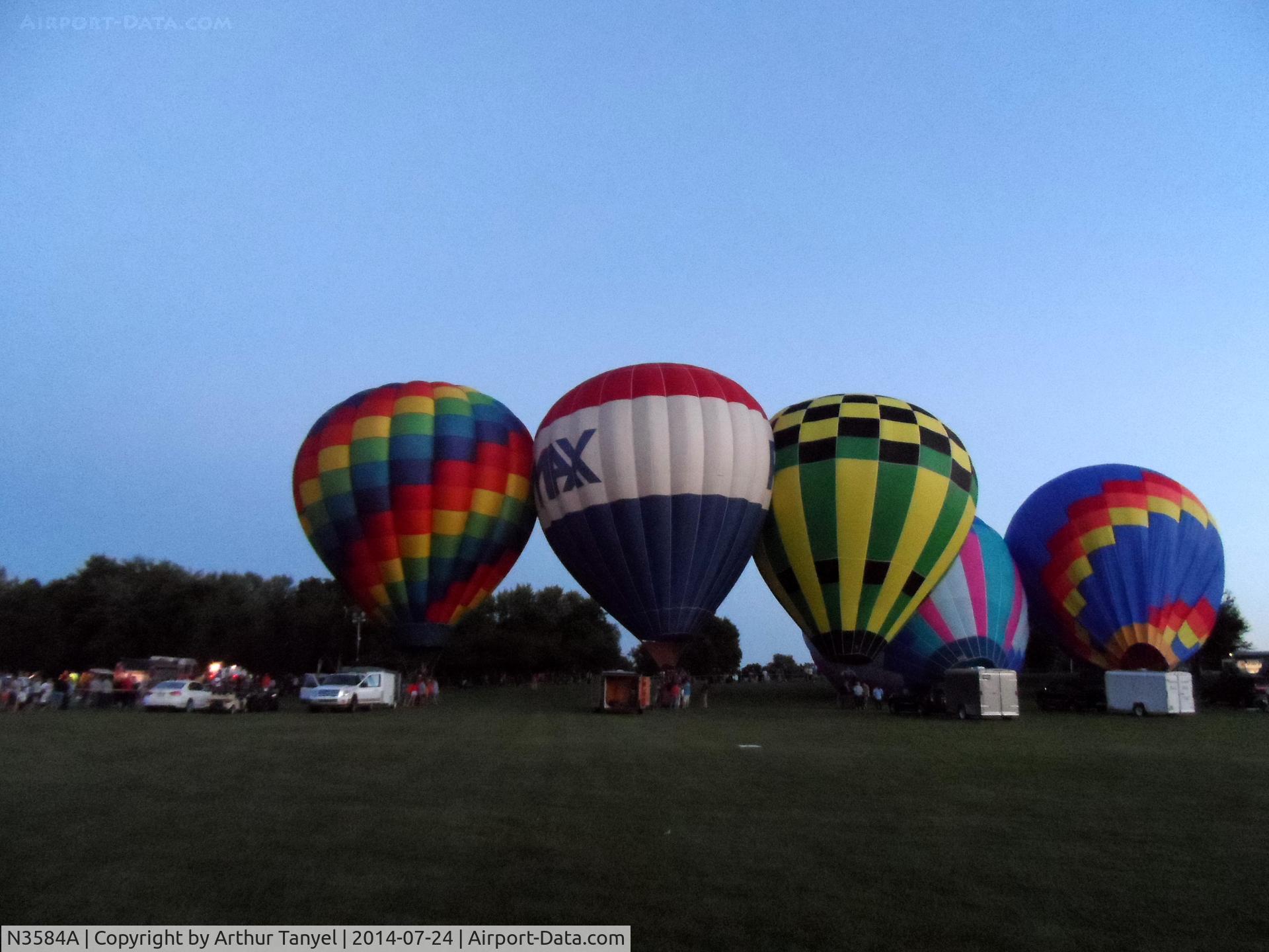 N3584A, 1990 Aerostar International Inc RAVEN S57-A C/N S57A-3092, Preparing for the 2014 Western PA Balloon Festival light up night