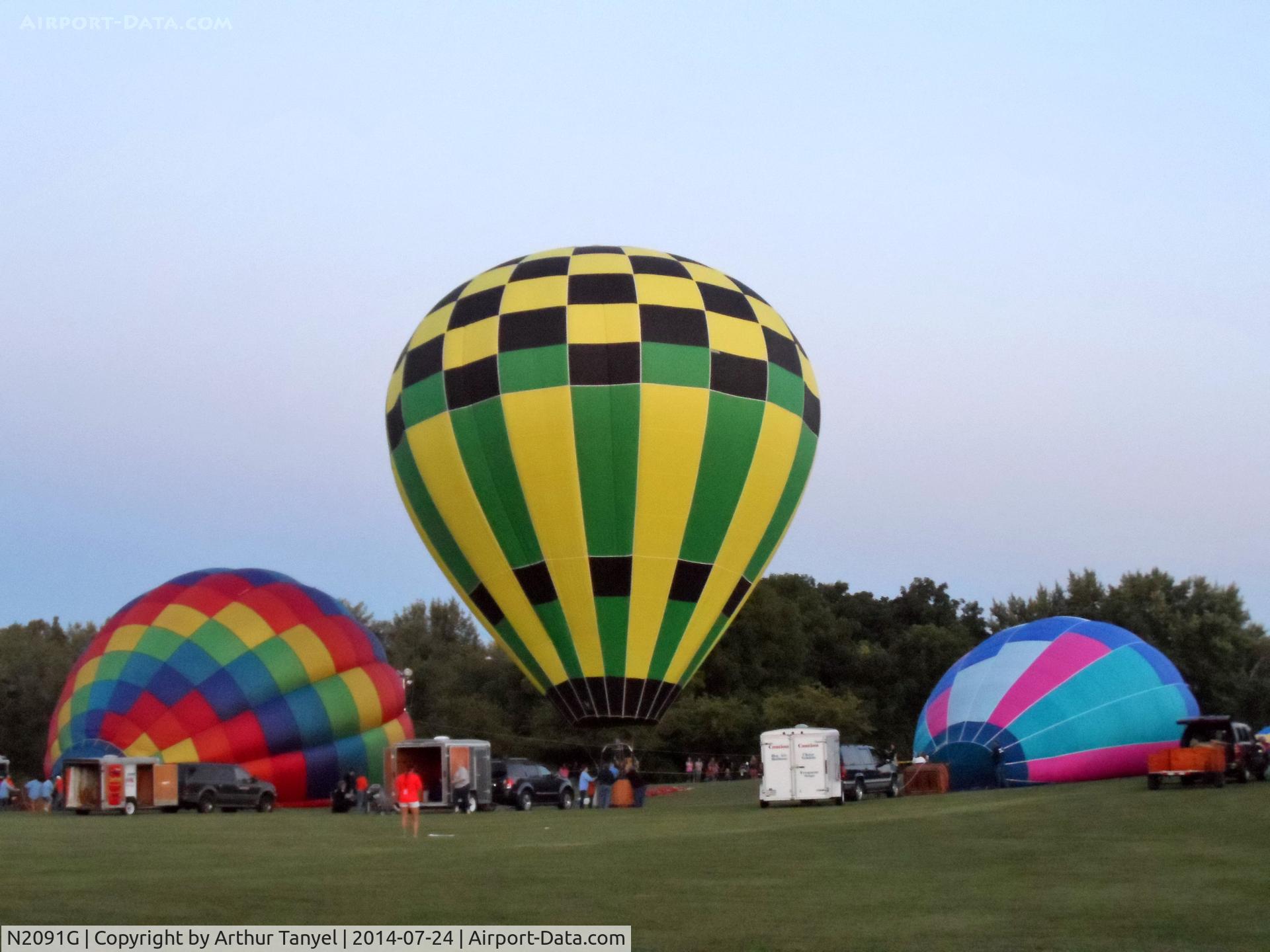 N2091G, Avian Balloon SKYHAWK C/N 211, Preparing for the 2014 Western PA Balloon Festival light up night