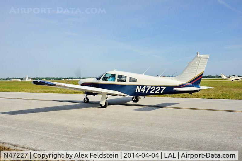 N47227, 1977 Piper PA-28R-201 Cherokee Arrow III C/N 28R-7737158, Ft. Lauderdale