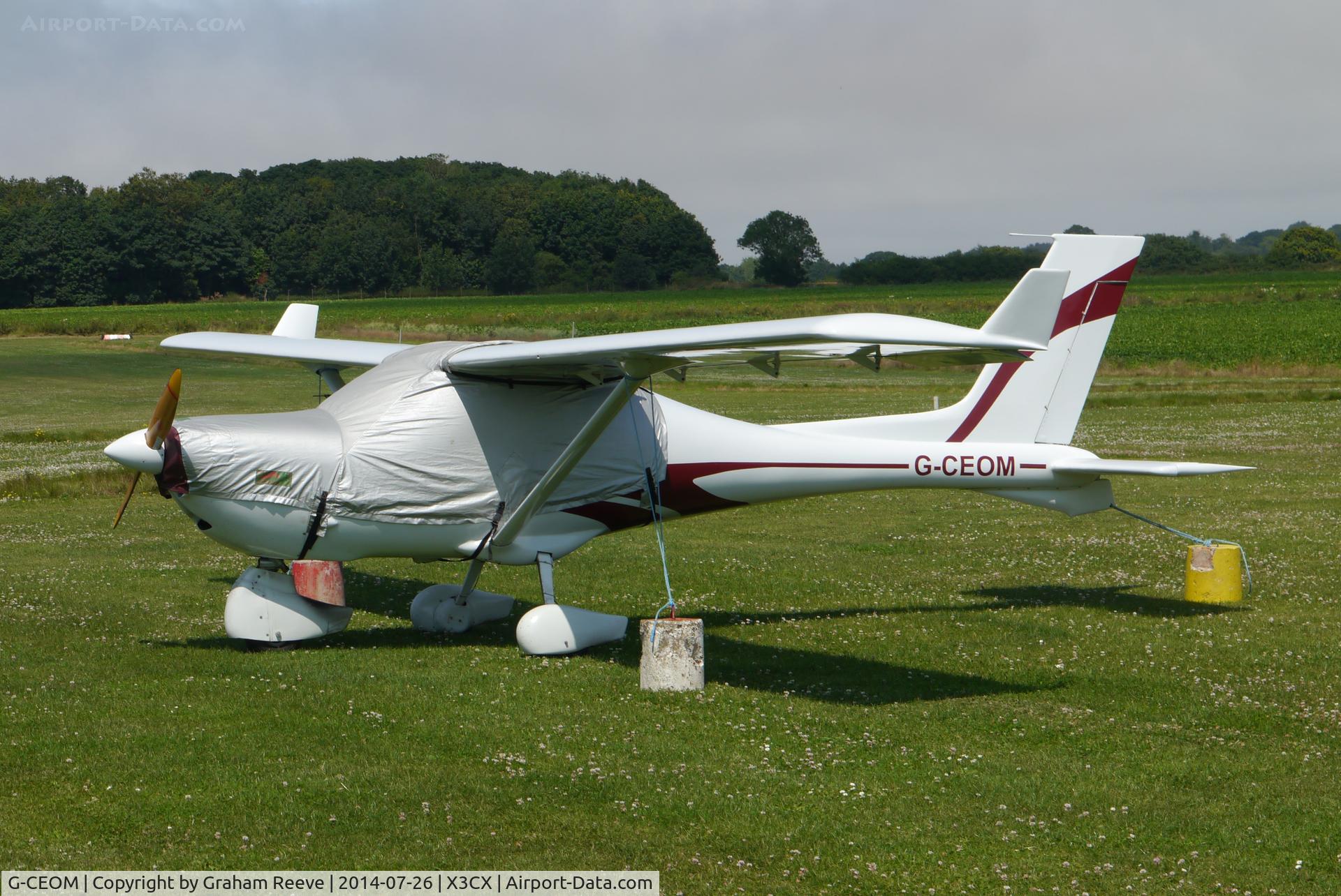 G-CEOM, 2007 Jabiru UL-450 C/N PFA 274A-14455, Parked at Northrepps.
