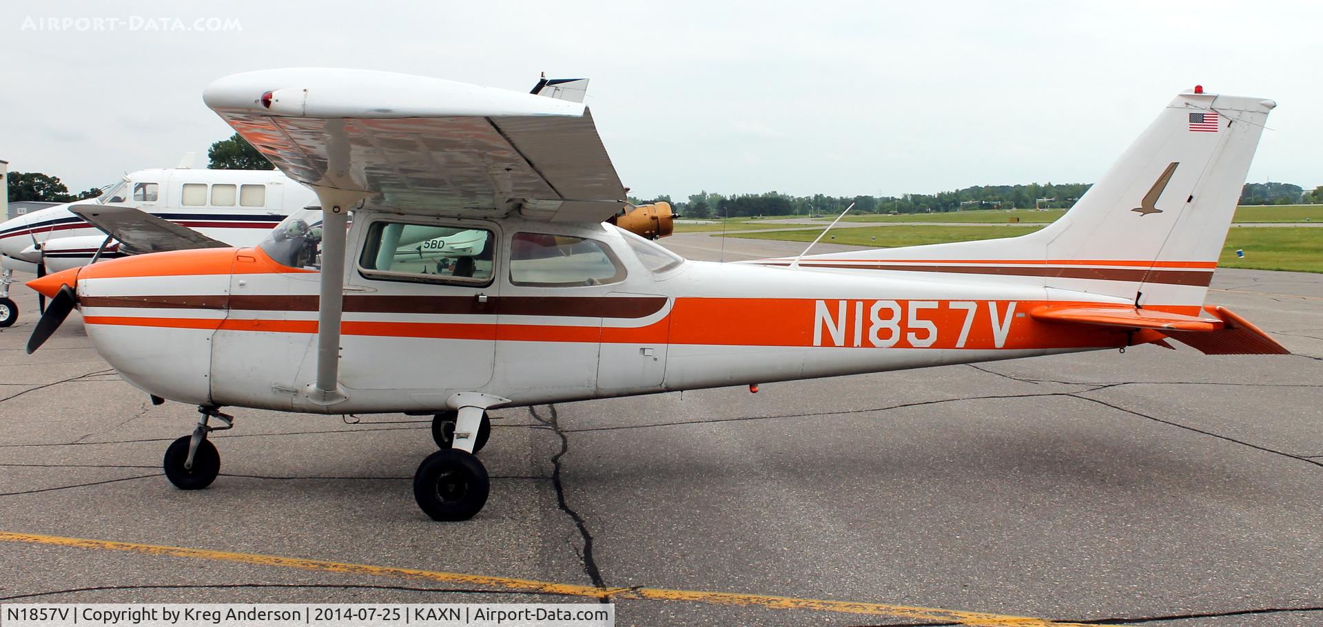 N1857V, 1974 Cessna 172M C/N 17263772, Cessna 172M Skyhawk on the line.