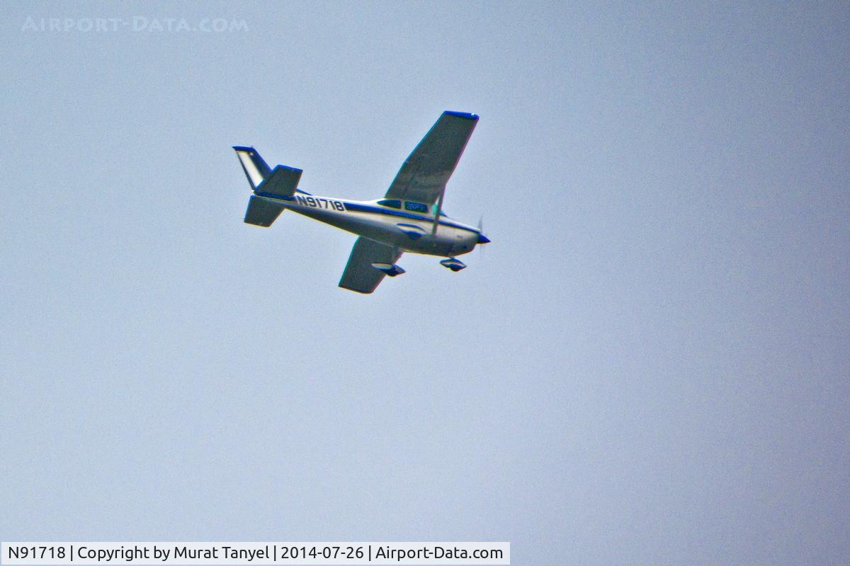N91718, 1969 Cessna 182M Skylane C/N 18259882, Flying over Boardman, OH