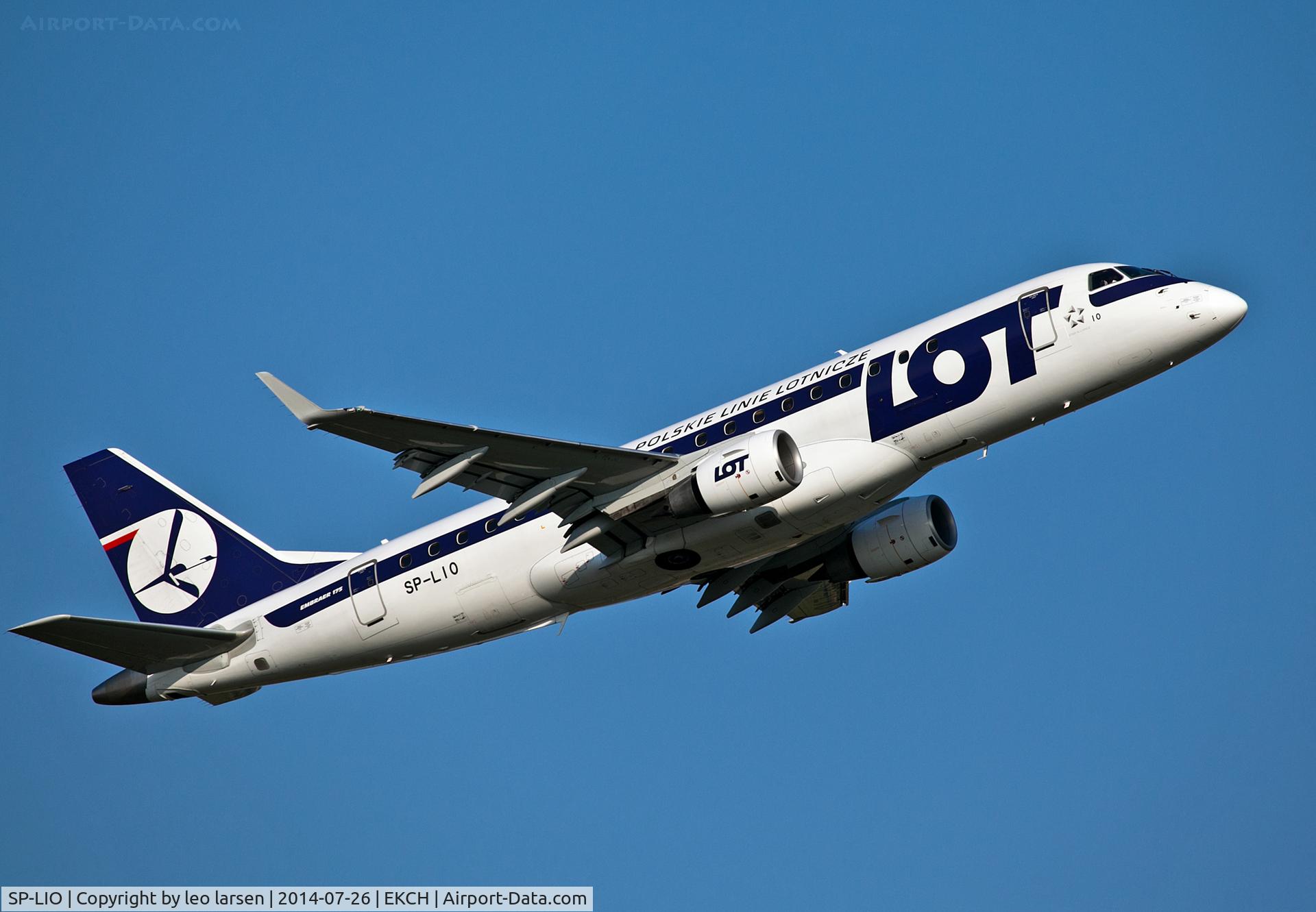 SP-LIO, 2010 Embraer 175LR (ERJ-170-200LR) C/N 17000321, Copenhagen Kastrup 26.7.14