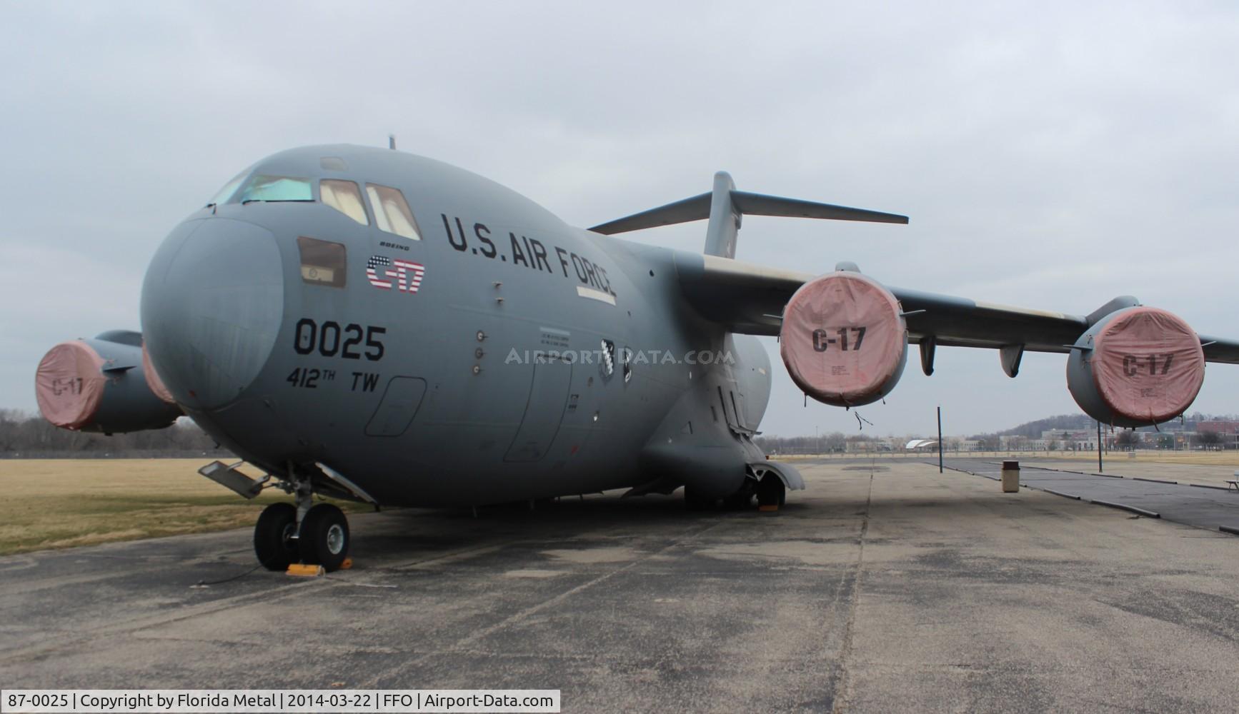 87-0025, 1987 McDonnell Douglas C-17A Globemaster III C/N F-001/T-1, C-17A