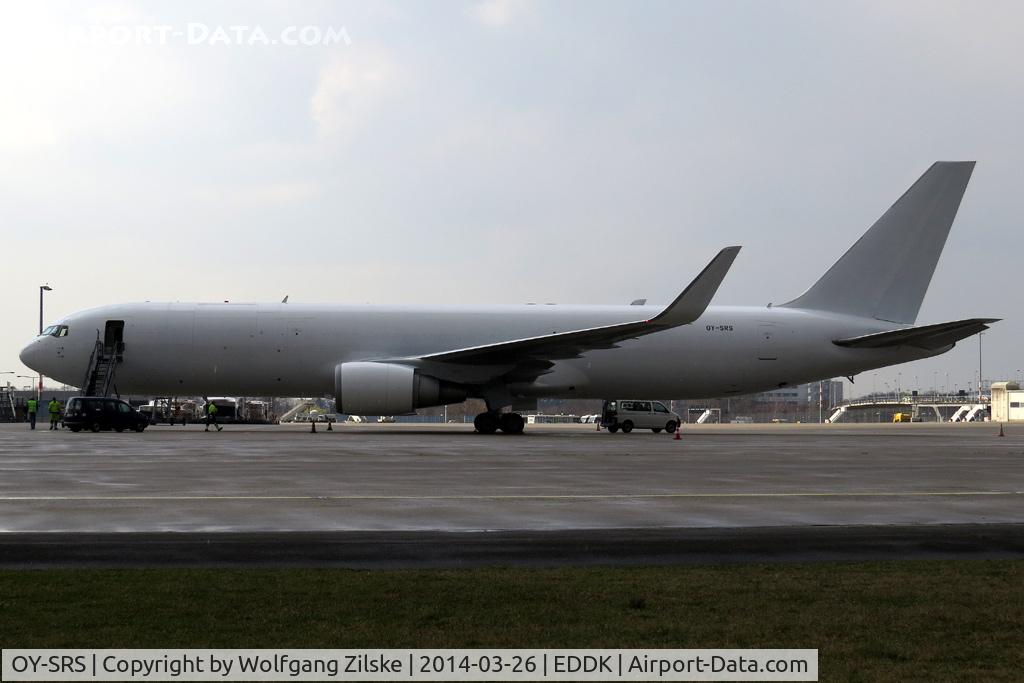 OY-SRS, 1993 Boeing 767-39H C/N 26256, visitor