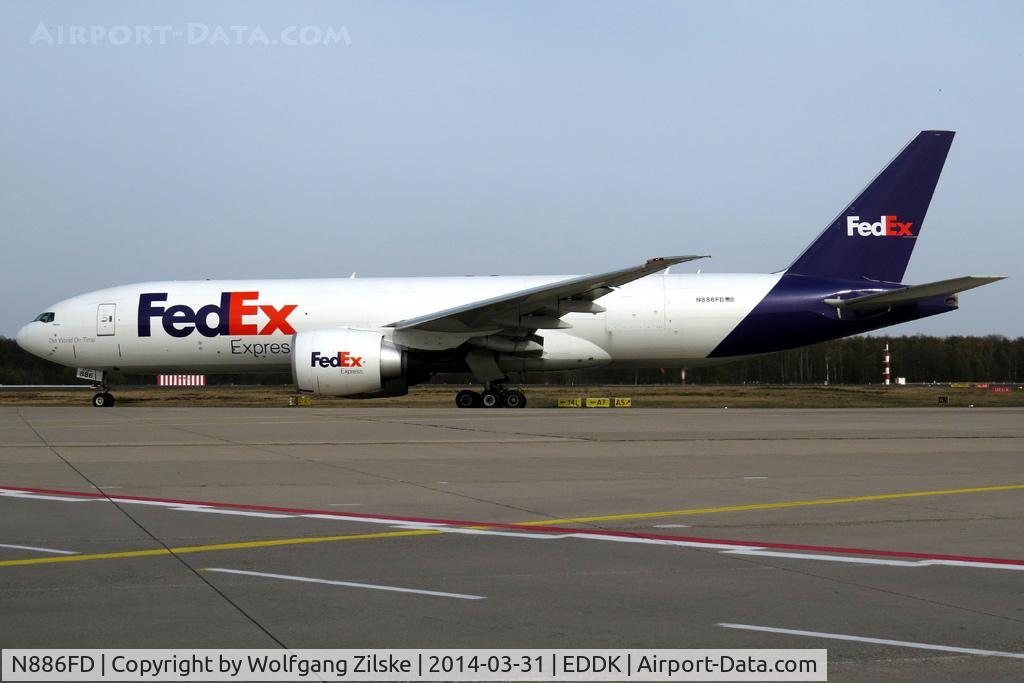 N886FD, 2012 Boeing 777-FS2 C/N 41065, visitor