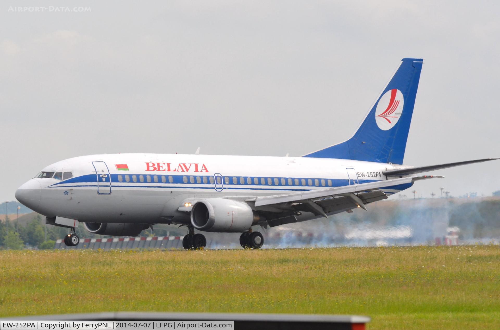 EW-252PA, 1996 Boeing 737-524 C/N 26340, Belavia B735 landing