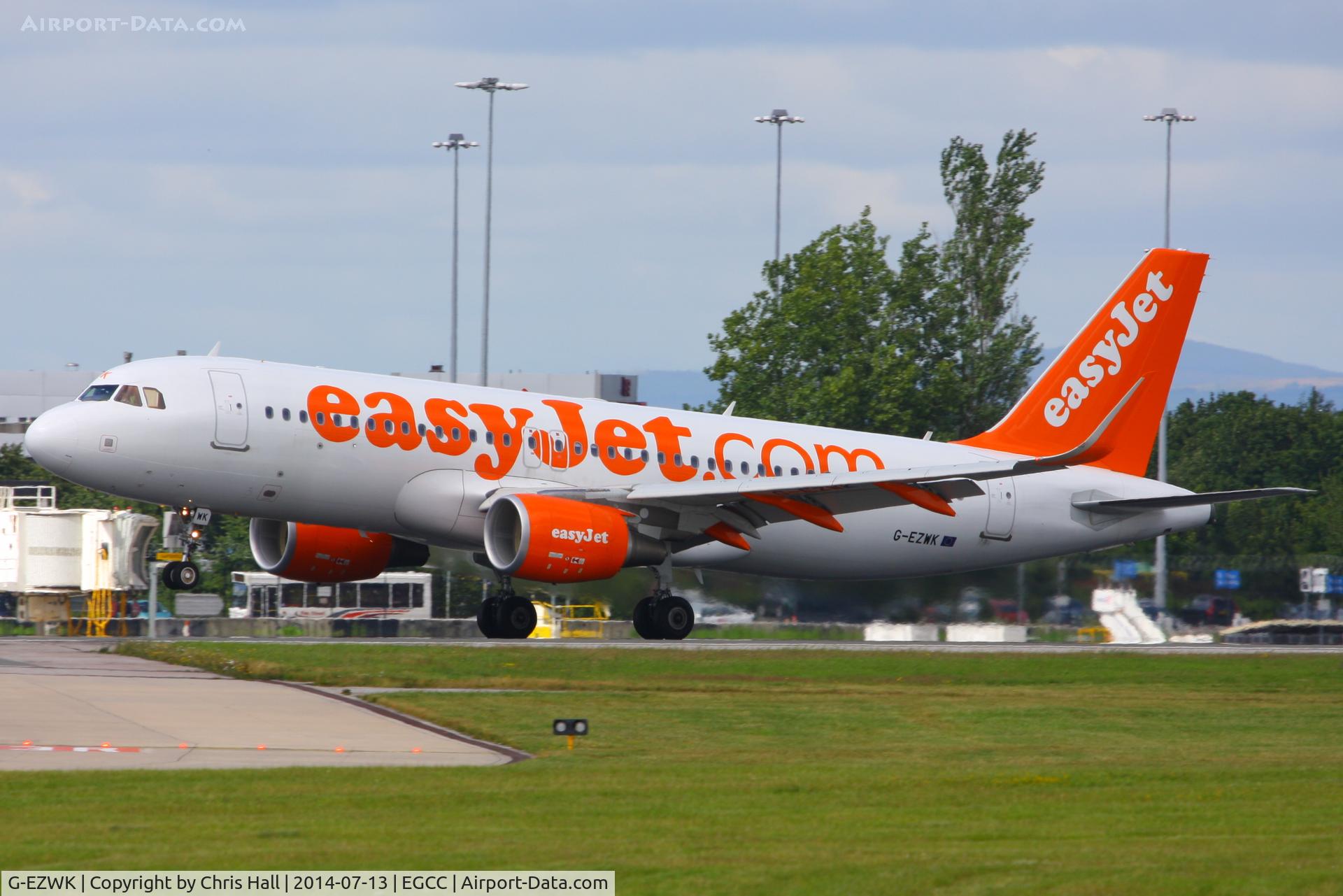 G-EZWK, 2013 Airbus A320-214 C/N 5688, easyJet