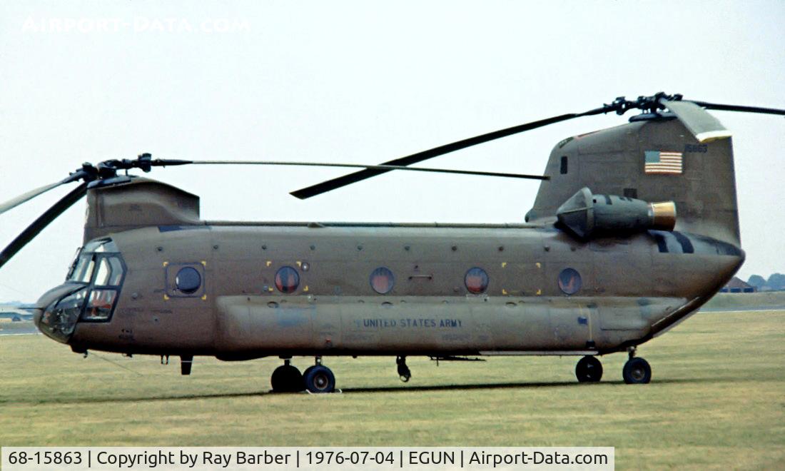 68-15863, 1968 Boeing Vertol CH-47C Chinook C/N B.575, Boeing-Vertol CH-47C Chinook [B575] (United States Army) RAF Mildenhall~G 04/07/1976. From a slide.